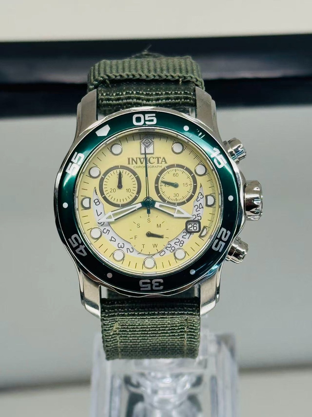 Invicta Pro Diver Chronograph Quartz Men Watch 38mm Green Bezel New Battery Runs